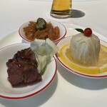 中国料理 星ヶ岡 - チャーシュー、クラゲ、白菜酢漬け