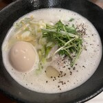 コジーナ邸 鶏白湯ラーメンと豪快な居酒屋料理＆鍋 - 