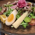 和牛焼肉 土古里 - 瑞々しいサラダにフルーツが良いアクセント⭐
